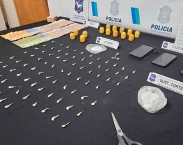Mar del Plata: detuvieron a un hombre que escondía cocaína en huevos Kinder.
