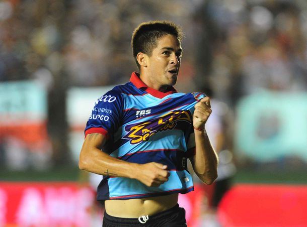 Con credenciales: así se presentó frente a River el futuro refuerzo de Boca