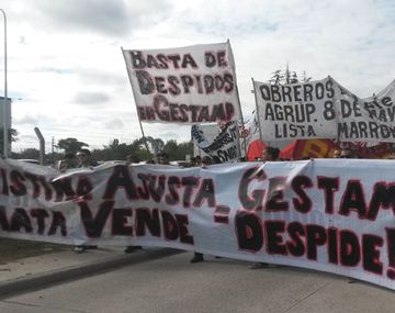 Manifestantes se concentran en la autopartista Gestamp