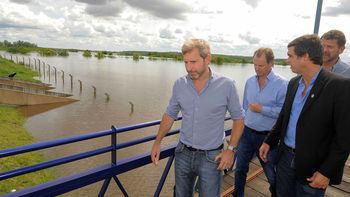 funcionarios de macri salen a recorrer las zonas inundadas en el litoral funcionarios de macri salen a recorrer las zonas inundadas en el litoral