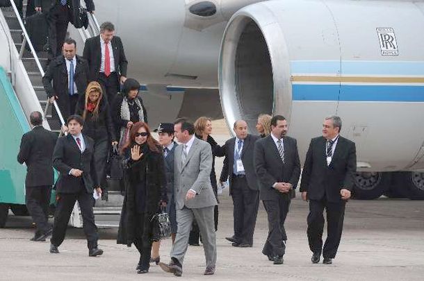 CFK llegó a Mendoza acompañada por ministros y gobernadores
