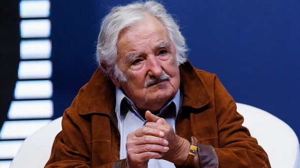 El expresidente uruguayo José Mujica terminó la primera etapa del tratamiento contra el cáncer de esófago que padece.