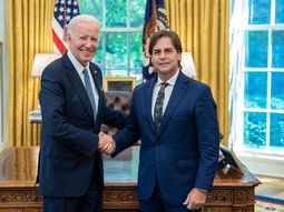 El sorpresivo encuentro entre Joe Biden y Luis Lacalle Pou en el mes de junio. El sorpresivo encuentro entre Joe Biden y Luis Lacalle Pou en el mes de junio.