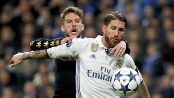 Sergio Ramos, luchando ante el Nápoli por Champions League Sergio Ramos, luchando ante el Nápoli por Champions League