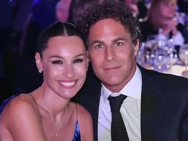 La romántica foto junto a Pampita que posteó Martín Pepa: apasionado beso