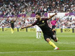 Con dos goles de Agüero, el City le ganó al Swansea
