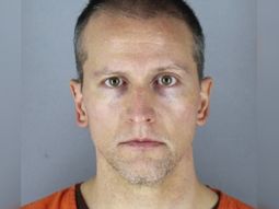 El policía acusado por el asesinato de George Floyd fue imputado por evasión de impuestos