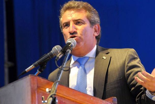 Si Cristina me pide ser candidato a presidente sería el más feliz