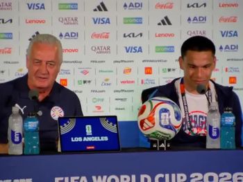 Ilusionados: Diego Gómez se emocionó y la reacción de Gustavo Alfaro conmovió a todos