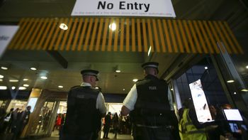 Miedo en Londres por el incidente químico en el aeropuerto Miedo en Londres por el incidente químico en el aeropuerto