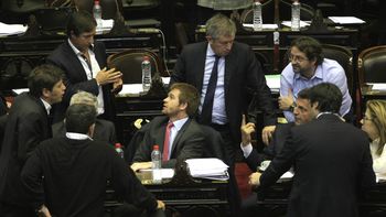 Diputados de Cambiemos, el FpV y el massismo en el recinto. Diputados de Cambiemos, el FpV y el massismo en el recinto.