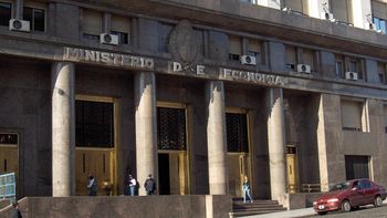 para economia, la propuesta de los bancos fue una operacion de prensa para economia, la propuesta de los bancos fue una operacion de prensa