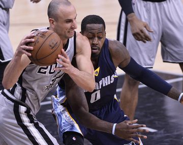 Ginóbili y los Spurs arrasaron a su rival en el arranque de los playoffs