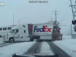 Brutal choque entre un camión y un tren en Utah Brutal choque entre un camión y un tren en Utah