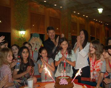 Tinelli festejó el cumpleaños de su hija junto a Paula Robles