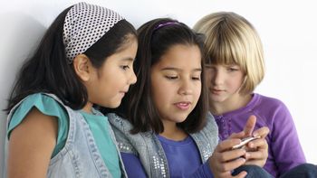 alertan que nenas de 7 anos ya suben fotos eroticas a las redes sociales alertan que nenas de 7 anos ya suben fotos eroticas a las redes sociales