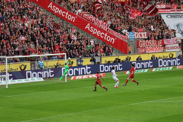 La estirada del arquero del Bayern Munich
