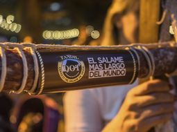 Tandil batió su récord con el salame más largo del mundo