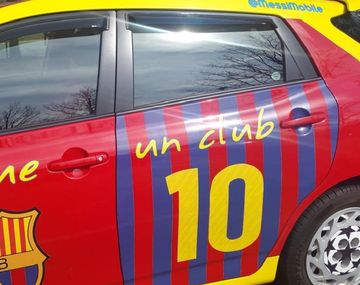 Messi recibió un llamativo homenaje en la puerta del hotel de la Selección