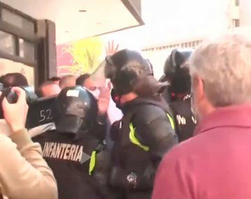 Incidentes en una marcha contra Alberto en Tucumán