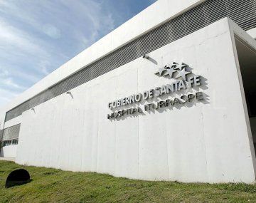 El director del hospital en donde murió Lara aseguró que la joven tuvo una cama y fue atendida