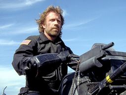 Las 10 mejores películas de Chuck Norris según IMDb: el ranking definitivo para recordar a la leyenda