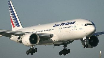 un avion con destino a paris tuvo que regresar a ezeiza por una emergencia un avion con destino a paris tuvo que regresar a ezeiza por una emergencia