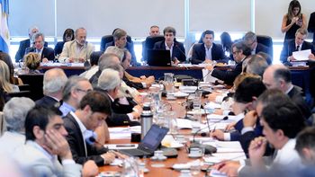 diputados realiza sesion informativa con expertos por acuerdo con fondos buitres diputados realiza sesion informativa con expertos por acuerdo con fondos buitres