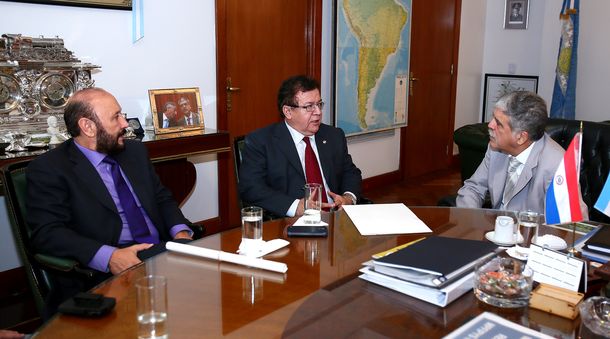 De Vido se reunió con el embajador de Paraguay y el gobernador de Formosa