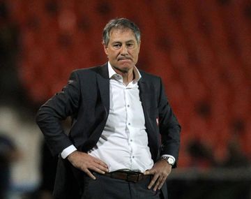 Ariel Holan rechazó la oferta de Independiente para asumir como entrenador