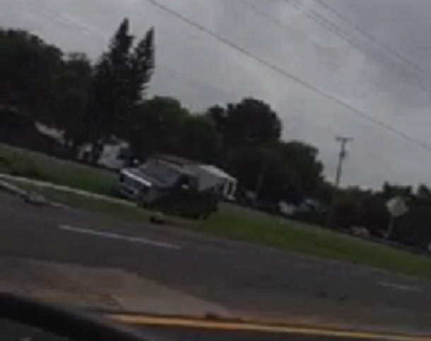 VIDEO: Imprudencia al volante: choca después de insultar a otro conductor