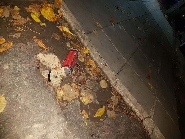 La policía detonó una falsa bomba en la casa de los hijos de Stornelli