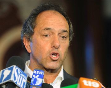 Scioli le sacó a las distribuidoras de energía el manejo de las inversiones