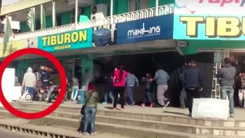 Creyó que había saqueos, se metió a robar