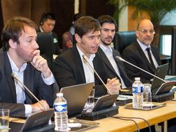 a su regreso de paris, kicillof brinda detalles del acuerdo a su regreso de paris, kicillof brinda detalles del acuerdo