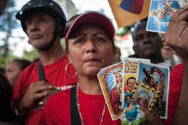 Venezolanos salieron a las calles a pedir por la salud de Chávez