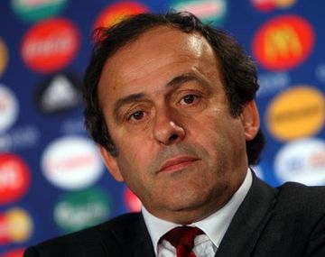 La FIFA quiere suspender de por vida a Platini