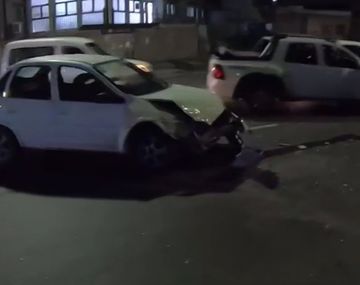 Choque en Nueva Pompeya entre un patrullero y un auto. 