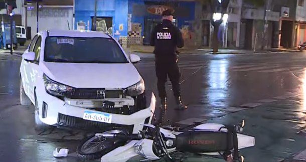Fuerte choque en Córdoba y Juan B. Justo dejó a un motociclista herido
