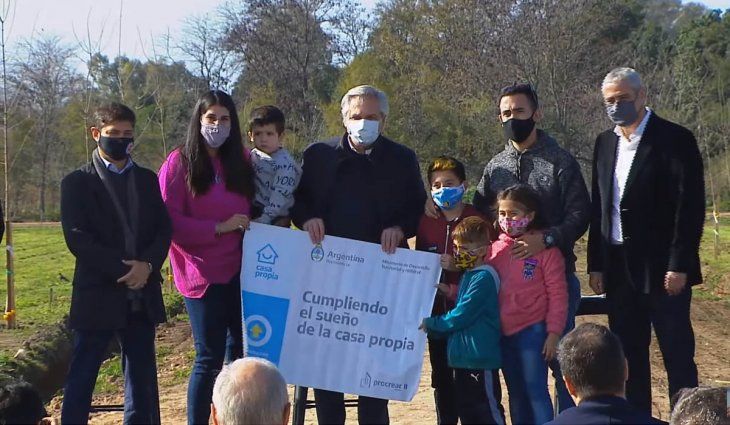 alberto-fernandez-entrega-vivienda