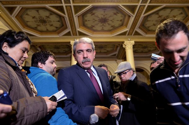 Aníbal Fernández: Cristina no va a permitir que le roben la plata a los argentinos