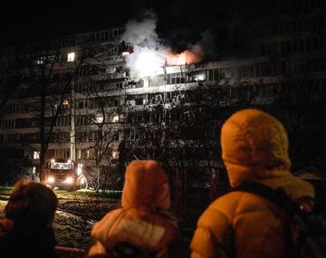 Escalada de la violencia en Ucrania: Kiev y Moscú reportan ataques masivos