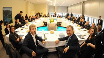 las provincias firmaron un acuerdo por la coparticipacion con el gobierno las provincias firmaron un acuerdo por la coparticipacion con el gobierno