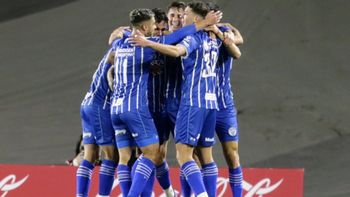 godoy cruz se aprovecho del mal momento de river y le gano 2-0 en el monumental godoy cruz se aprovecho del mal momento de river y le gano 2-0 en el monumental