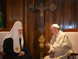 historico encuentro entre el papa francisco y el patriarca ruso kiril historico encuentro entre el papa francisco y el patriarca ruso kiril
