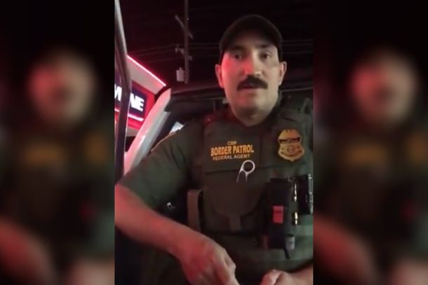 Estados Unidos: un policía les pidió identificación a una madre y a su hija por hablar español