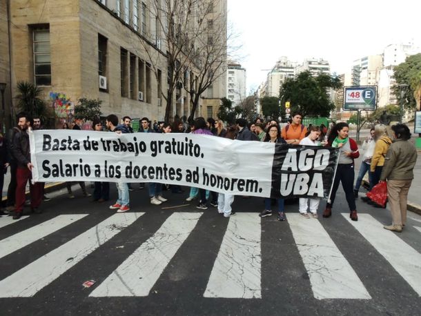 Más de 190 mil docentes universitarios reclaman condiciones dignas de trabajo