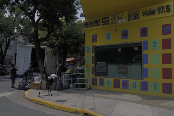 Radio 10, Mega, POP, Vale y One reciben donaciones para los afectados de las inundaciones en el litoral