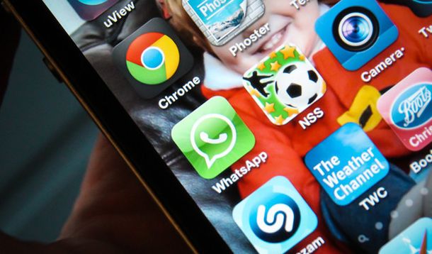 El CEO de WhatsApp asegura que seguirán sin publicidad