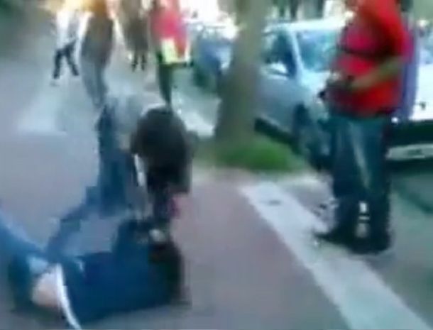 Filman una brutal agresión a una adolescente en Tres Arroyos